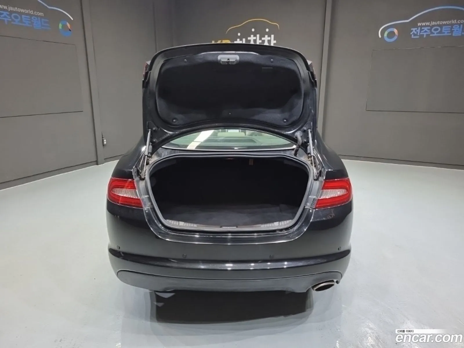 Jaguar XF 2013 — 7