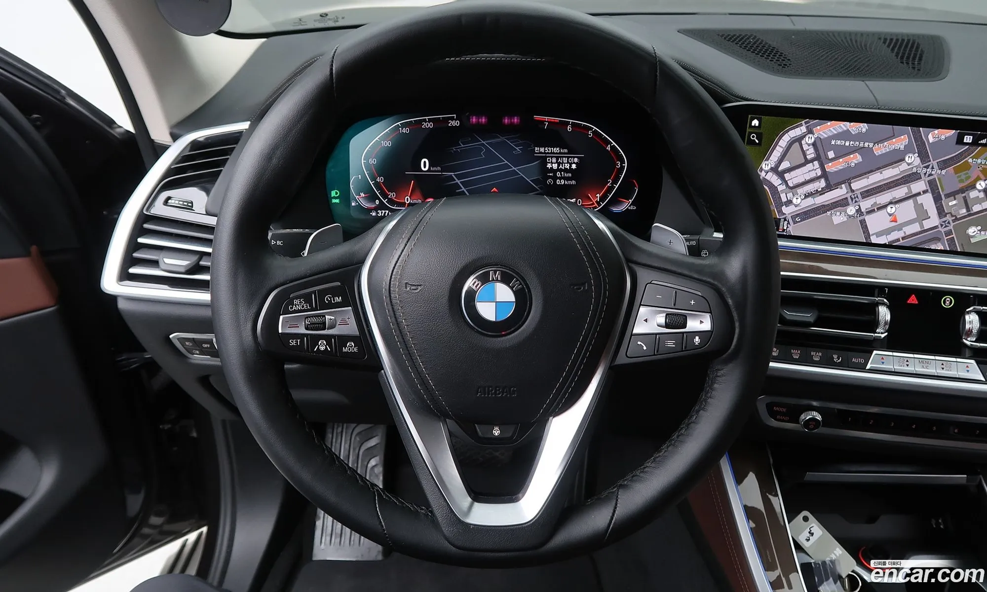 BMW X5 2021 — 7