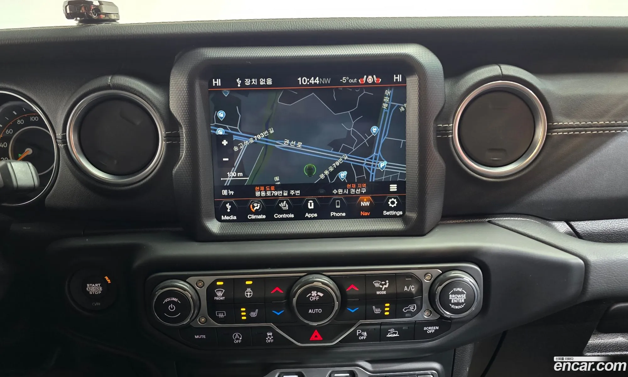Jeep Wrangler 2021 — 14