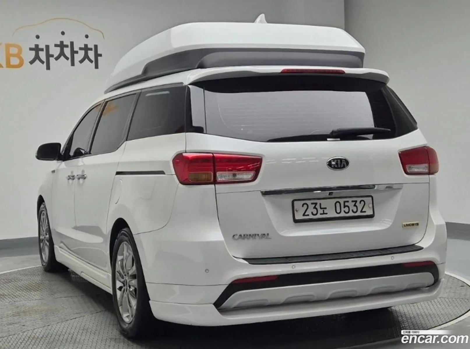 Kia Carnival 2016 — 11