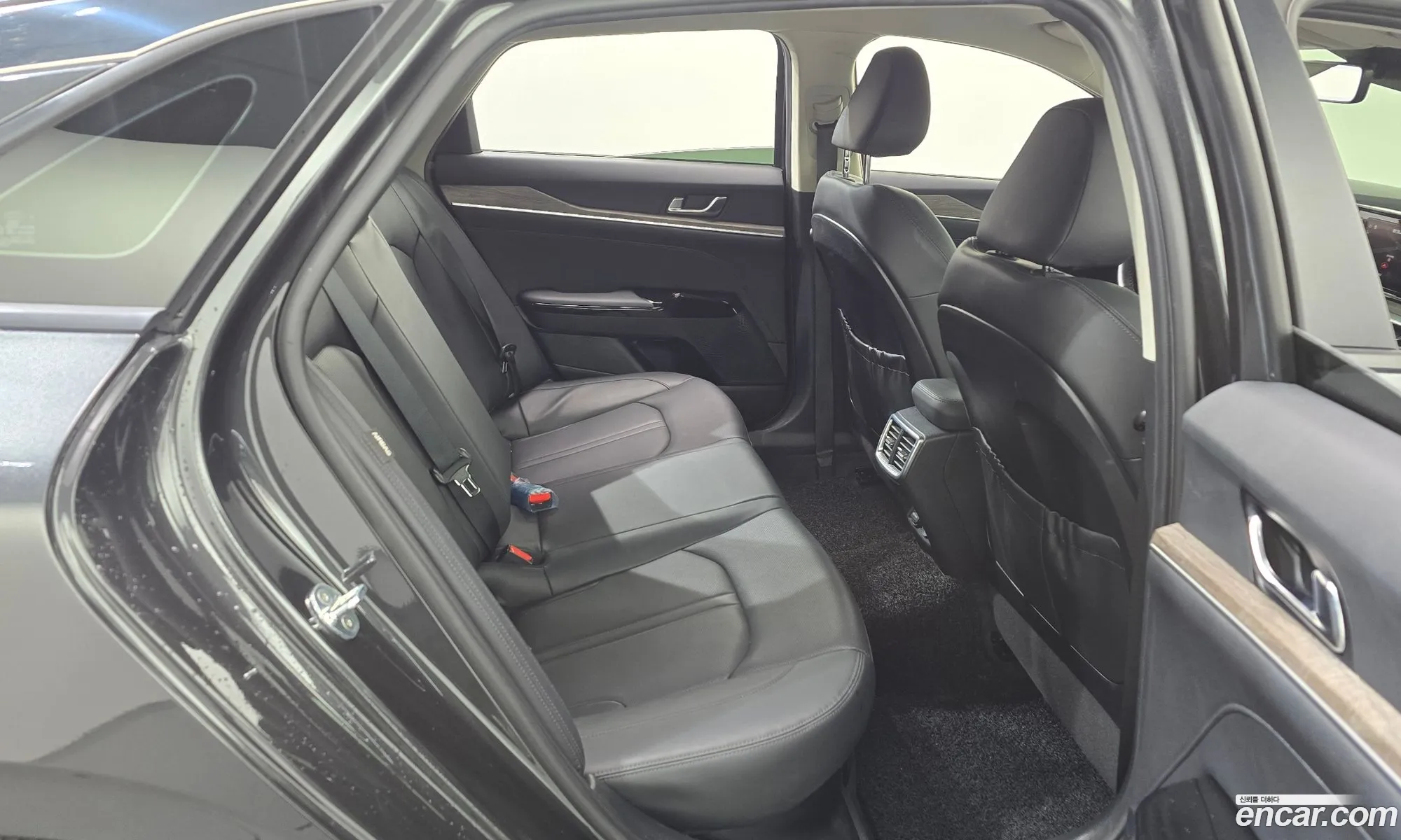 Kia K5 Hybrid 2021 — 12