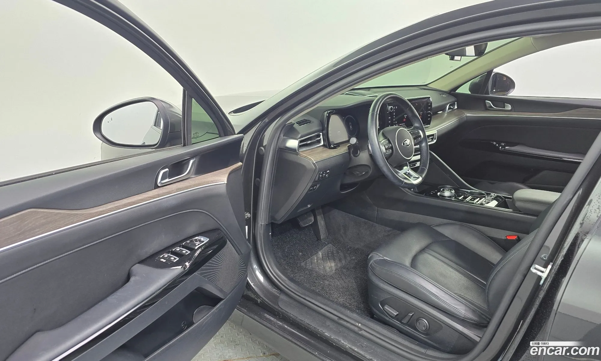 Kia K5 Hybrid 2021 — 15