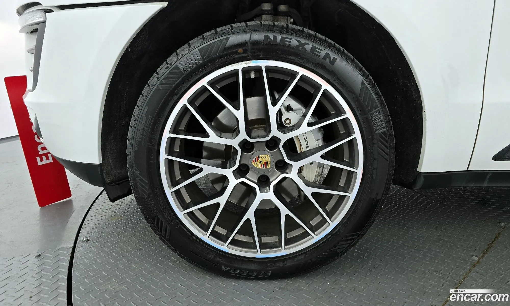 Porsche Macan 2015 WP1AD2950FLB36170 — 6