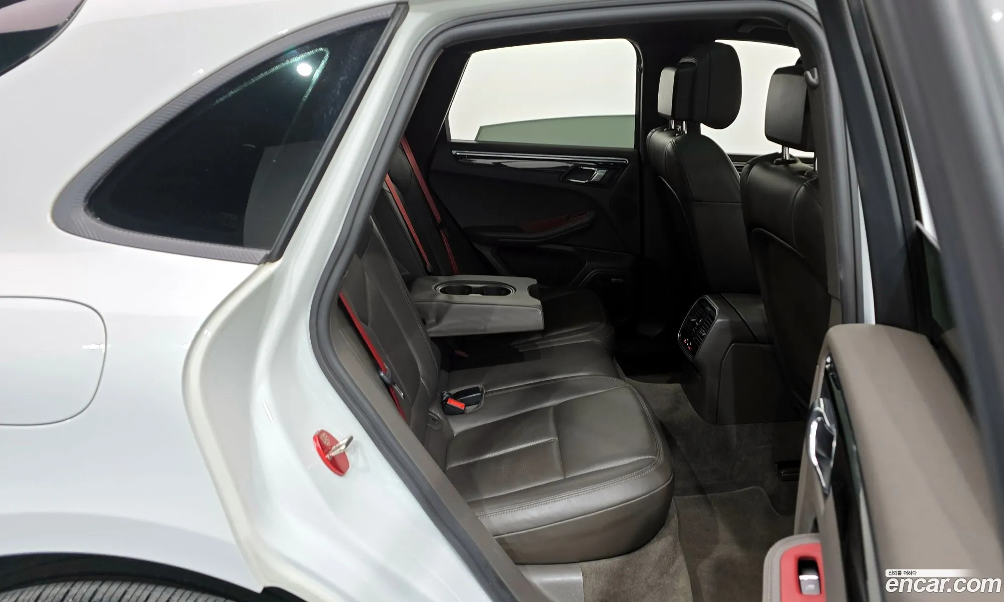 Porsche Macan 2015 WP1AD2950FLB36170 — 2