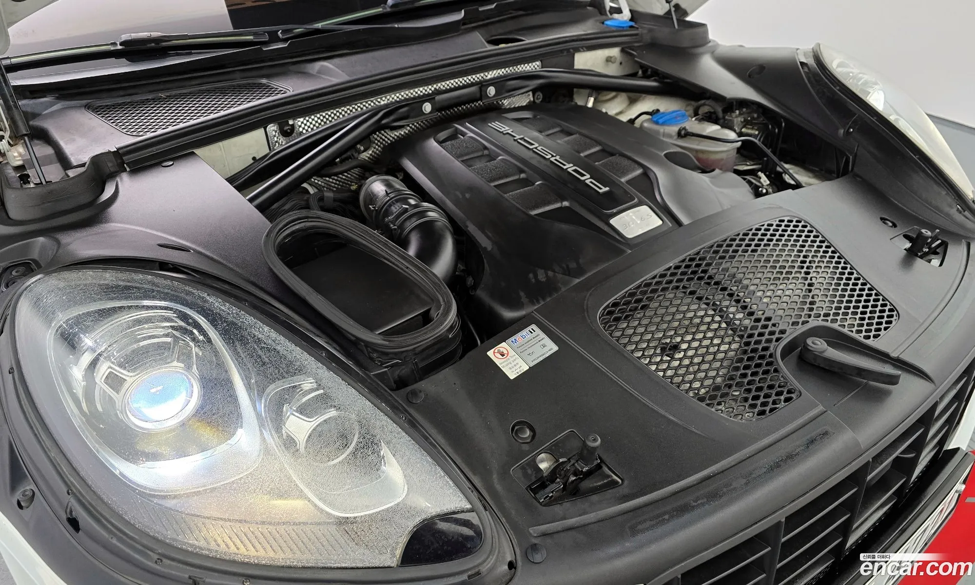 Porsche Macan 2015 WP1AD2950FLB36170 — 9