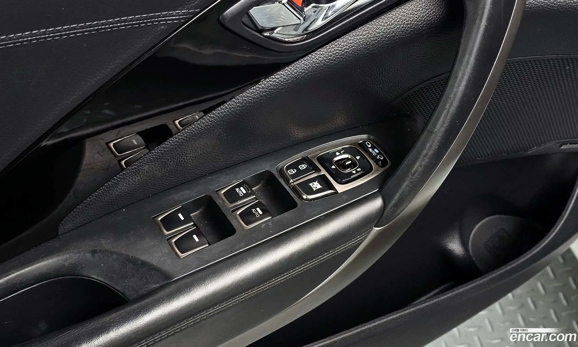 Hyundai Grandeur HG 2012 — 14