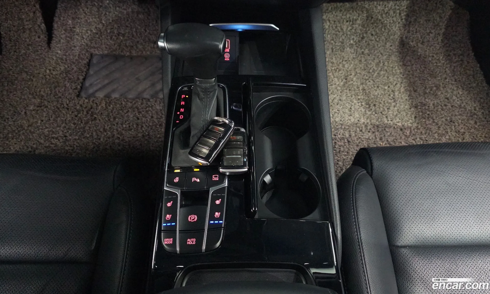 Kia K7 2019 — 16