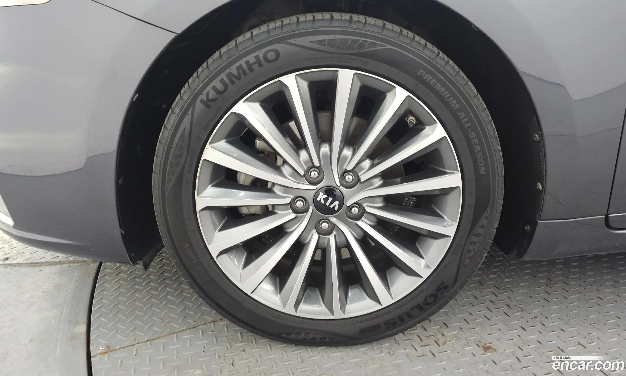 Kia K7 2019 — 13