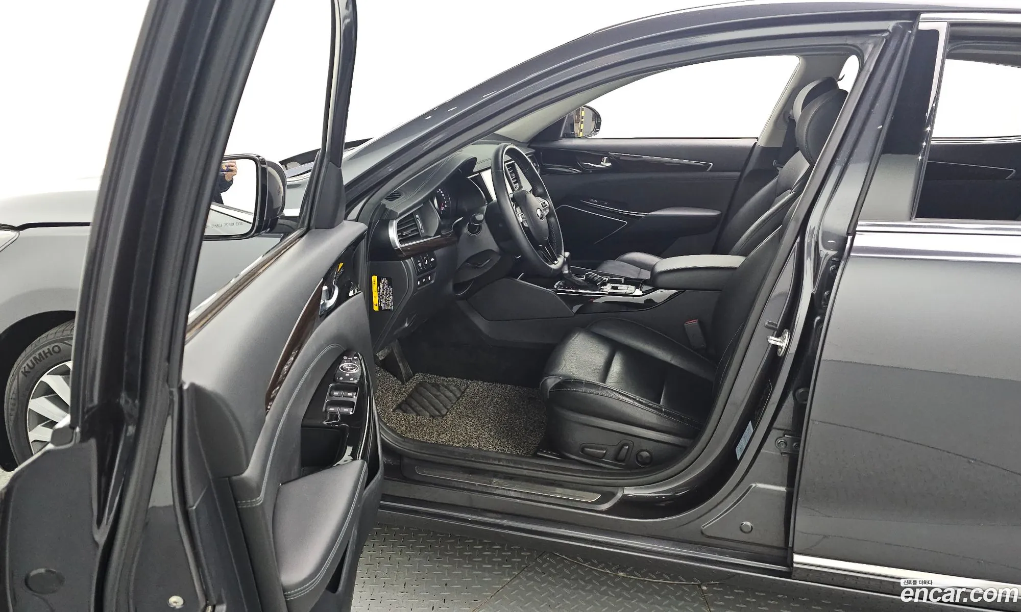 Kia K7 2019 — 20