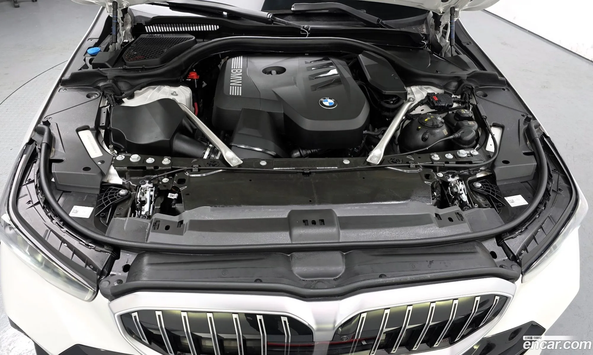 BMW 5 Series 2025 WBA21FJ00SCU61902 — 15
