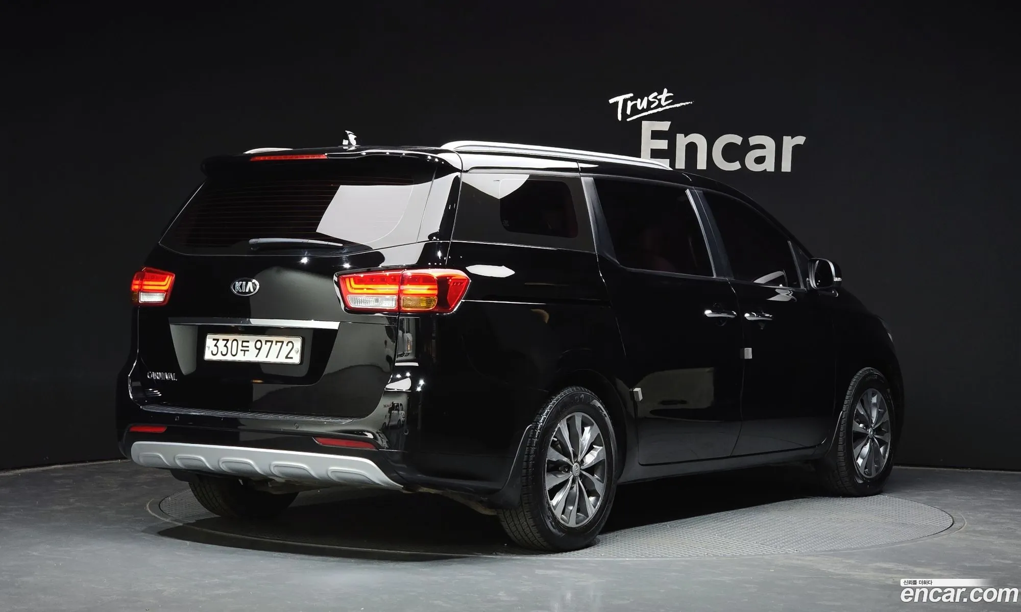 Kia Carnival 2018 — 17