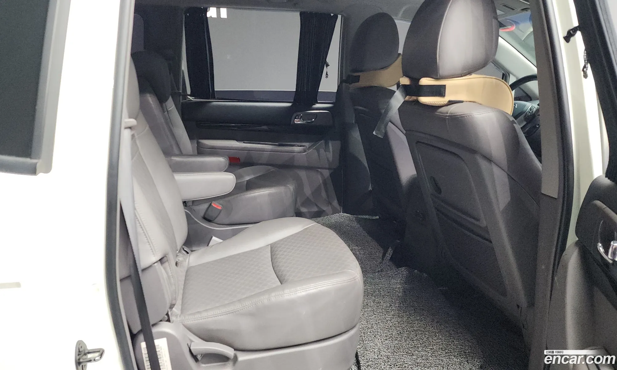 KG Mobility (SsangYong) Korando Turismo 2016 — 2