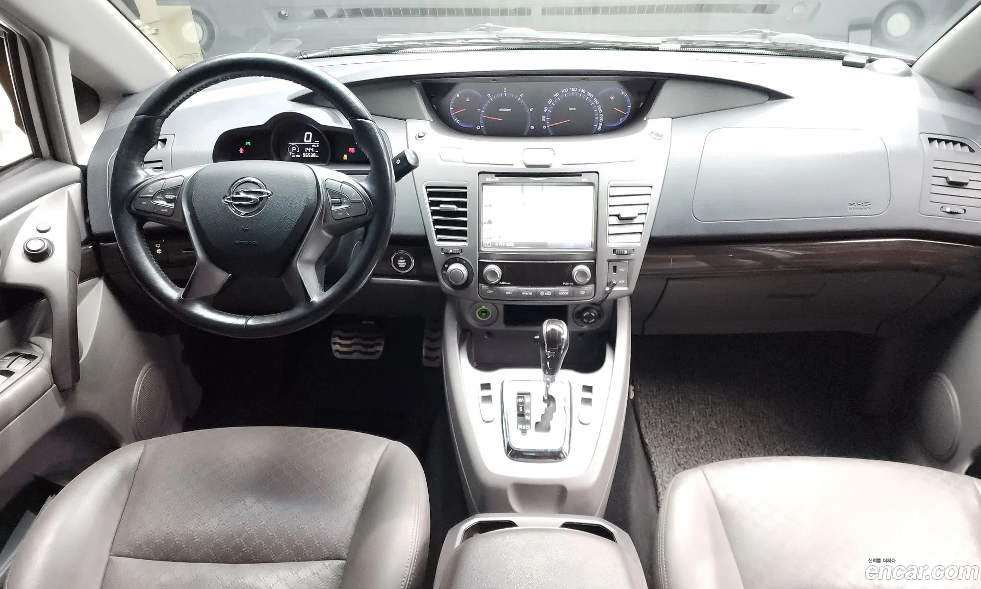 KG Mobility (SsangYong) Korando Turismo 2016 — 19