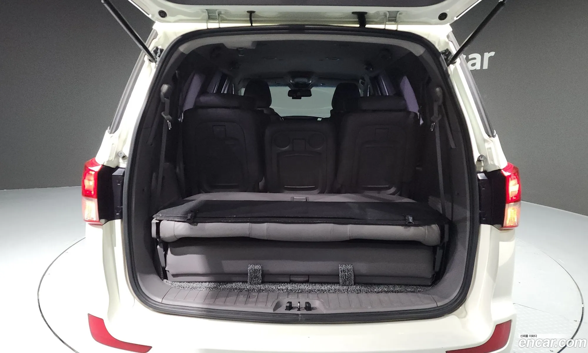 KG Mobility (SsangYong) Korando Turismo 2016 — 10