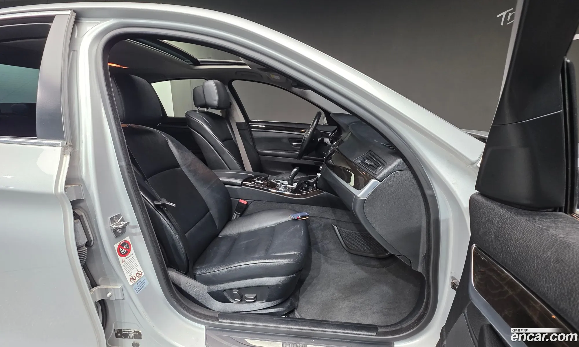 BMW 5 Series 2011 WBAFW1102BDU18744 — 18