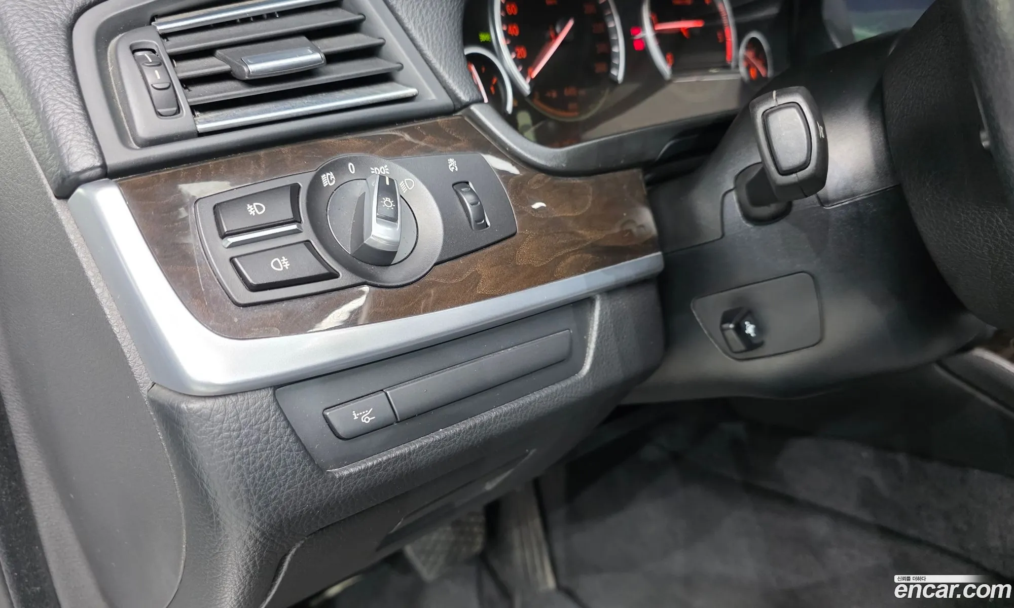 BMW 5 Series 2011 WBAFW1102BDU18744 — 2