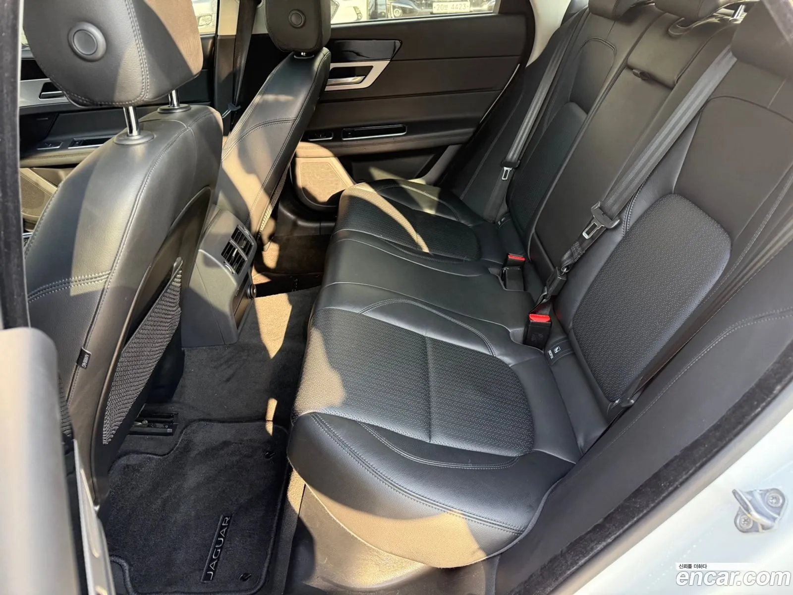Jaguar XF 2018 — 7