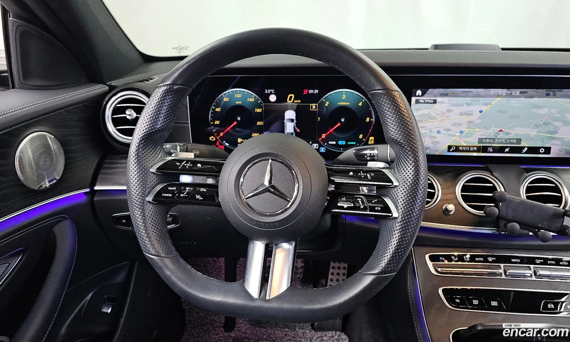 Mercedes-Benz E-Class W213 2022 — 17