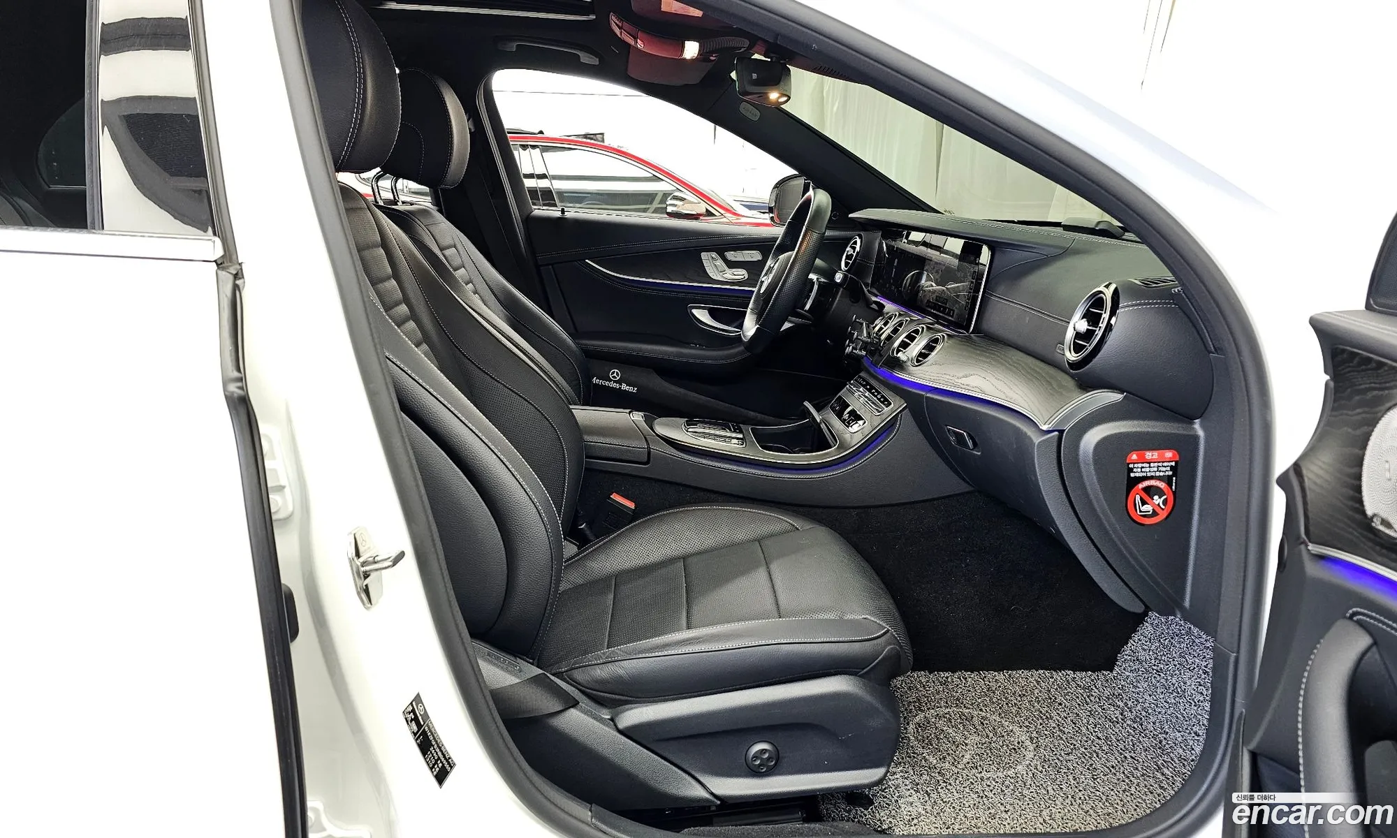 Mercedes-Benz E-Class W213 2022 — 19