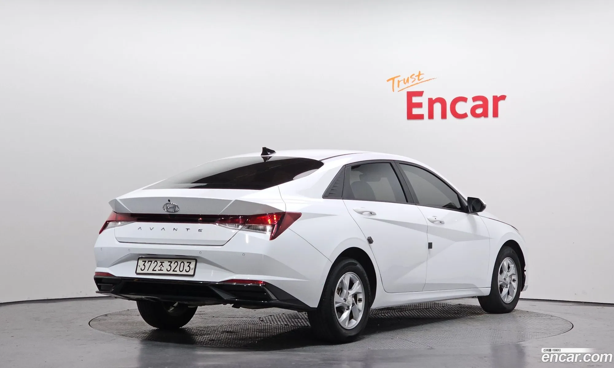 Hyundai Elantra 2021 — 18