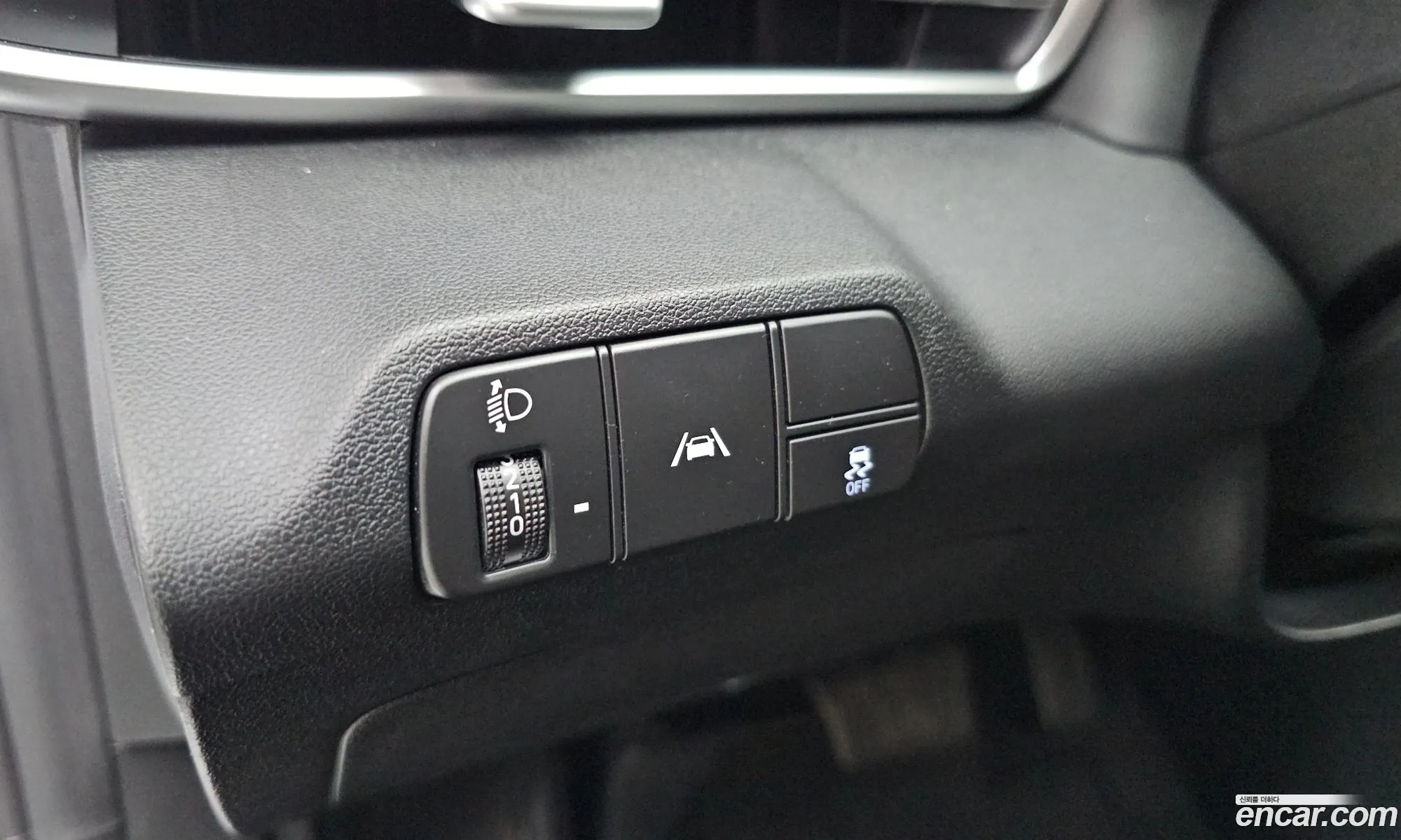 Hyundai Elantra 2021 — 17