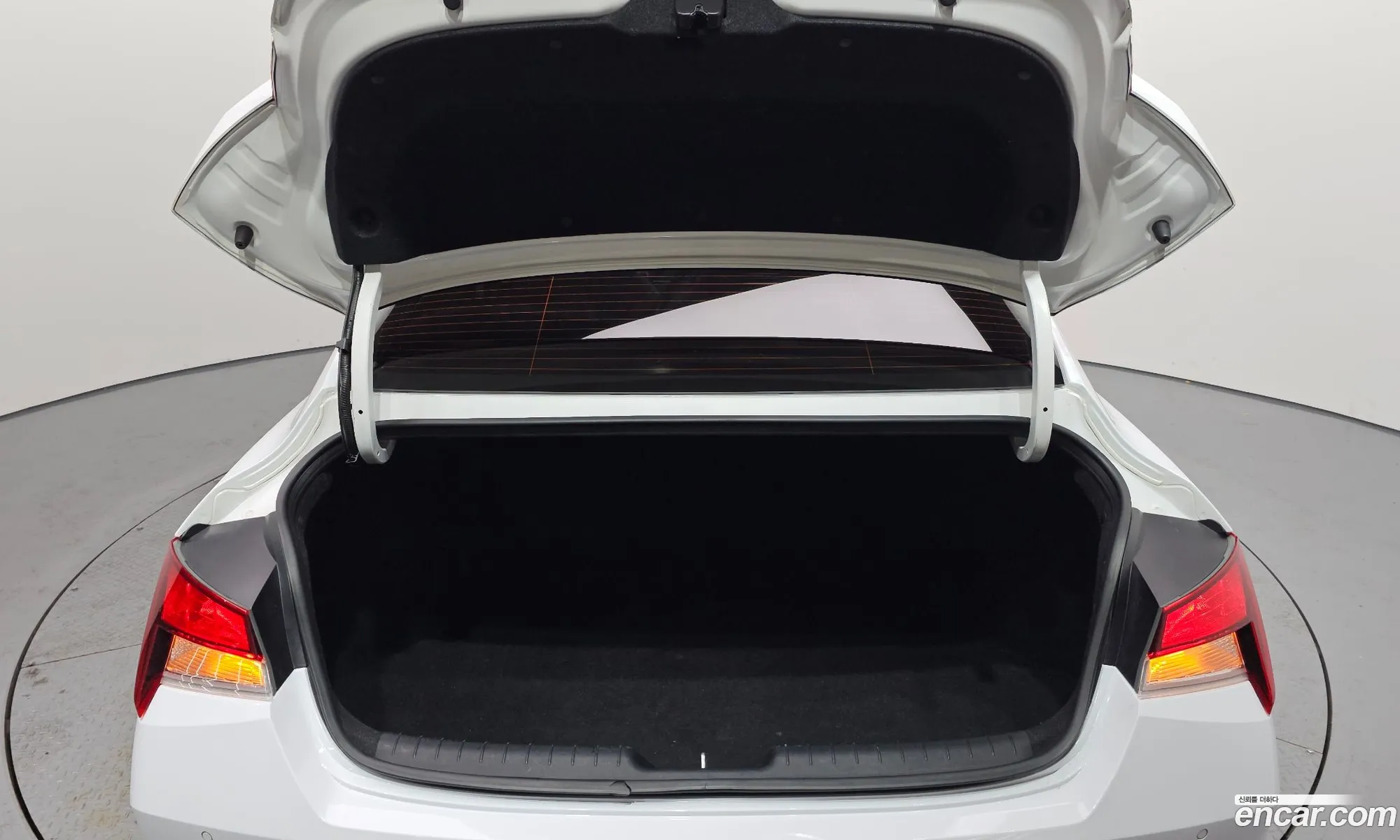 Hyundai Elantra 2021 — 5