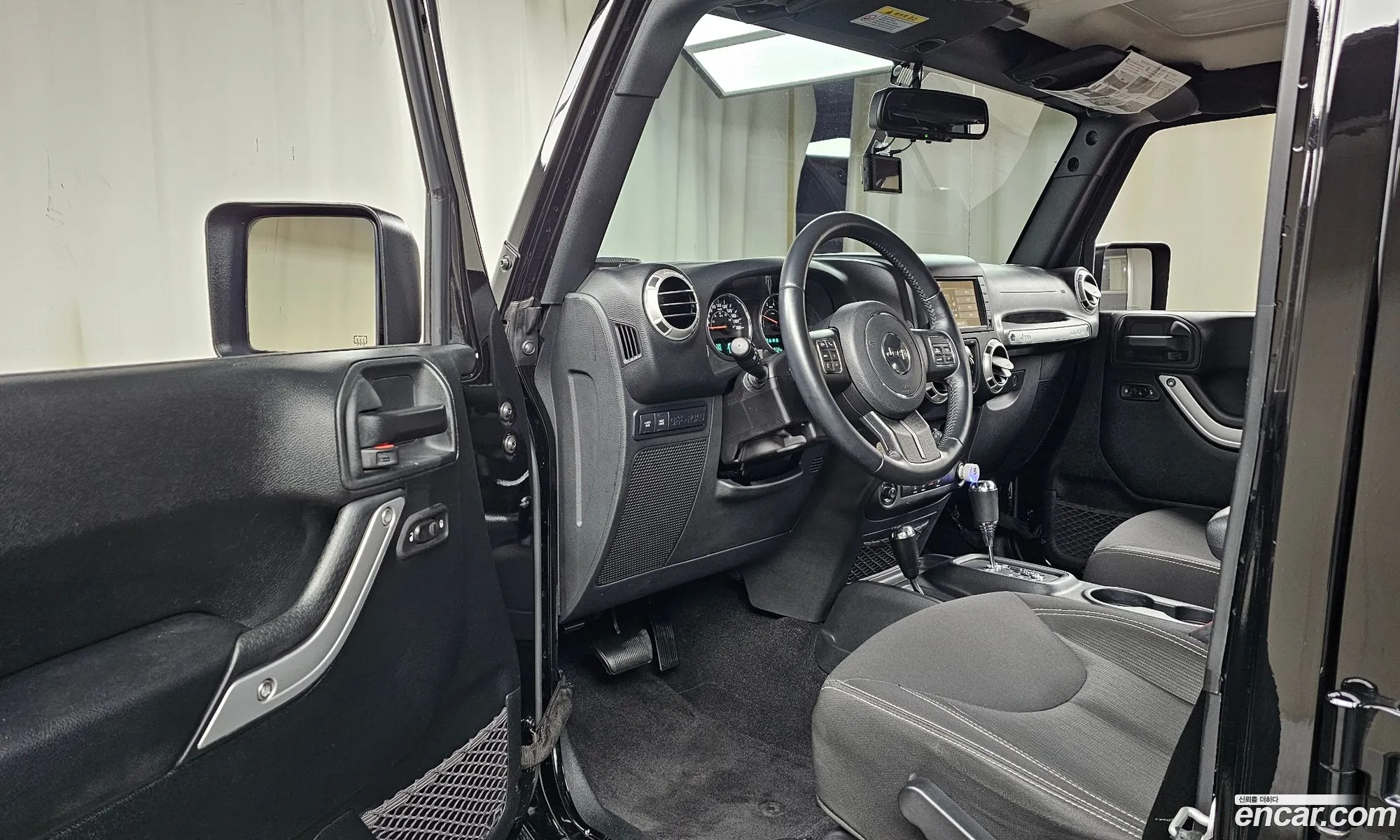 Jeep Wrangler 2017 1C4HJWFG6HL711963 — 18