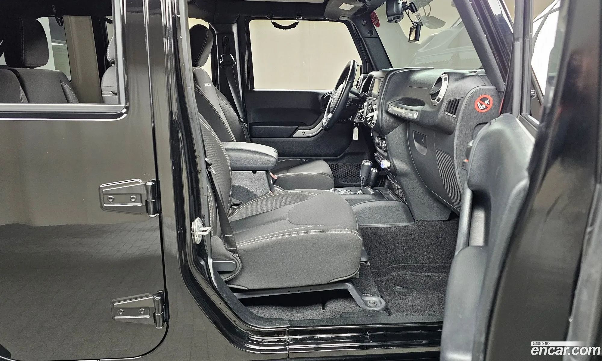 Jeep Wrangler 2017 1C4HJWFG6HL711963 — 5