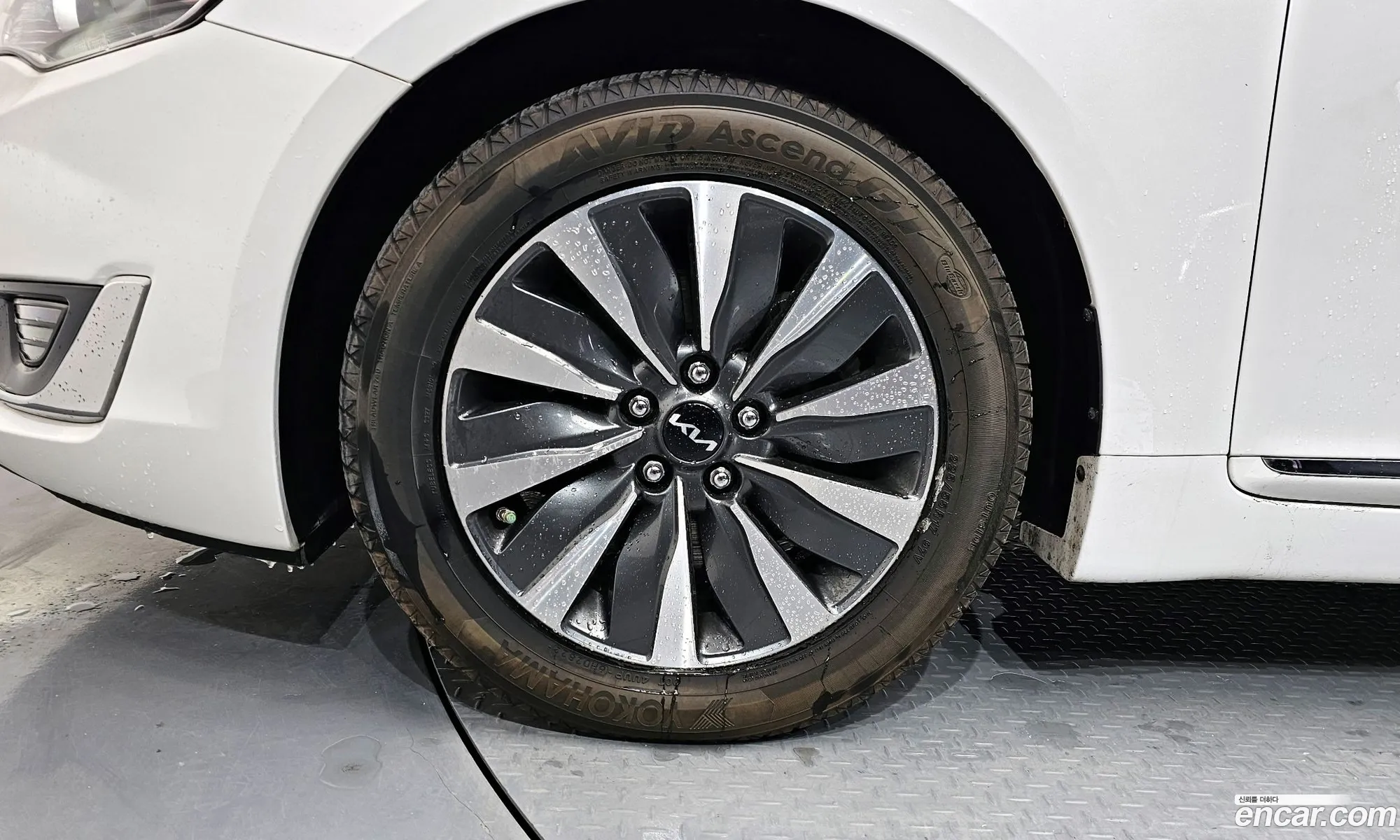 Kia K7 Hybrid 2014 — 18