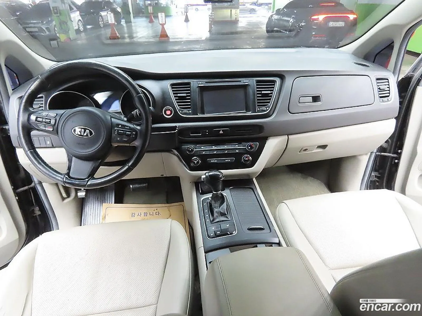 Kia Carnival 2014 — 10