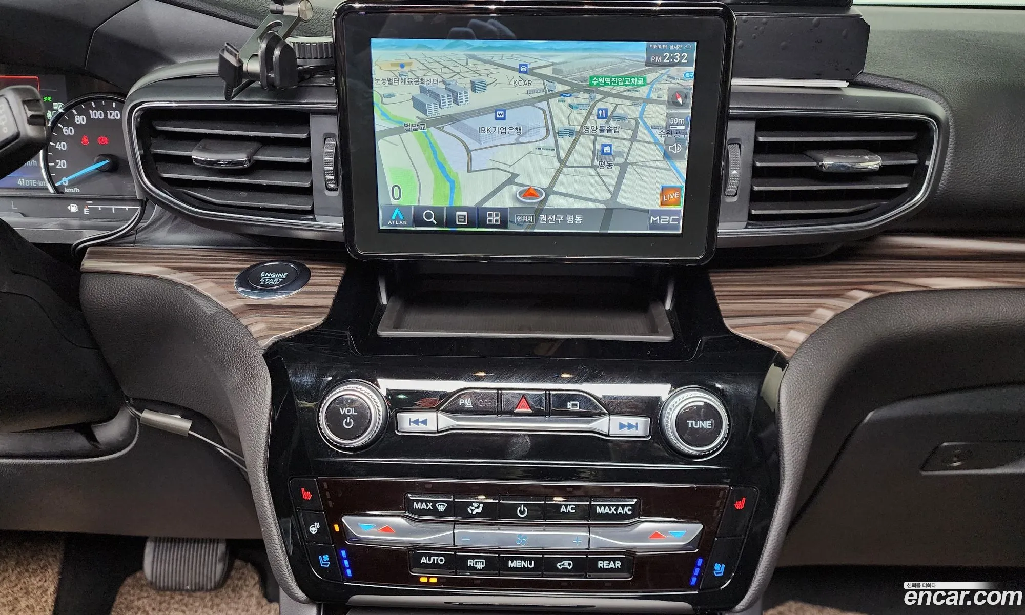 Ford Explorer 6th Gen 2022 1FMSK8FH5NGA52720 — 13
