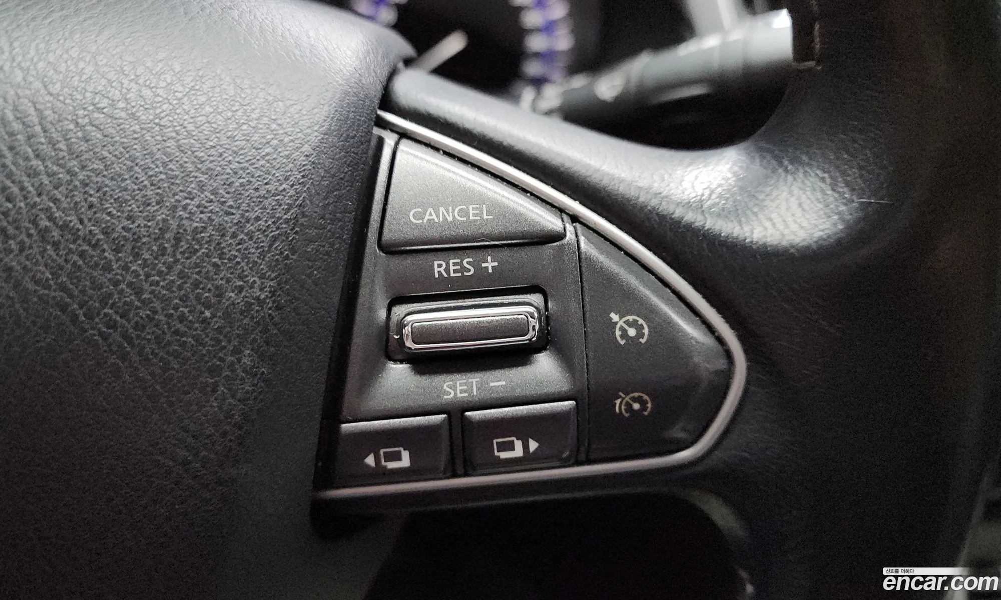 Infiniti Q50 2015 JNKDV71E3FM530680 — 8