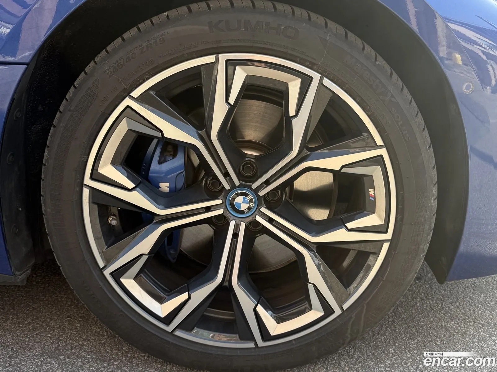 BMW i4 2023 — 19