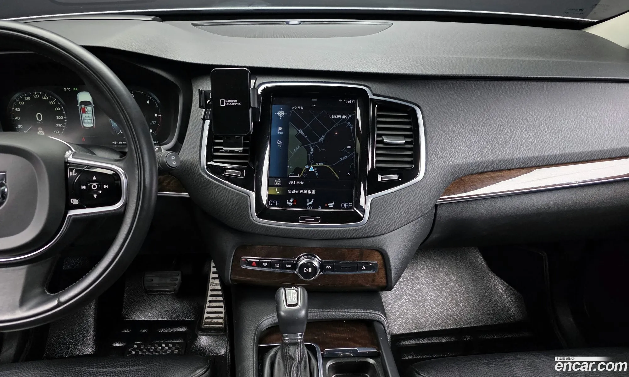 Volvo XC90 2016 — 13