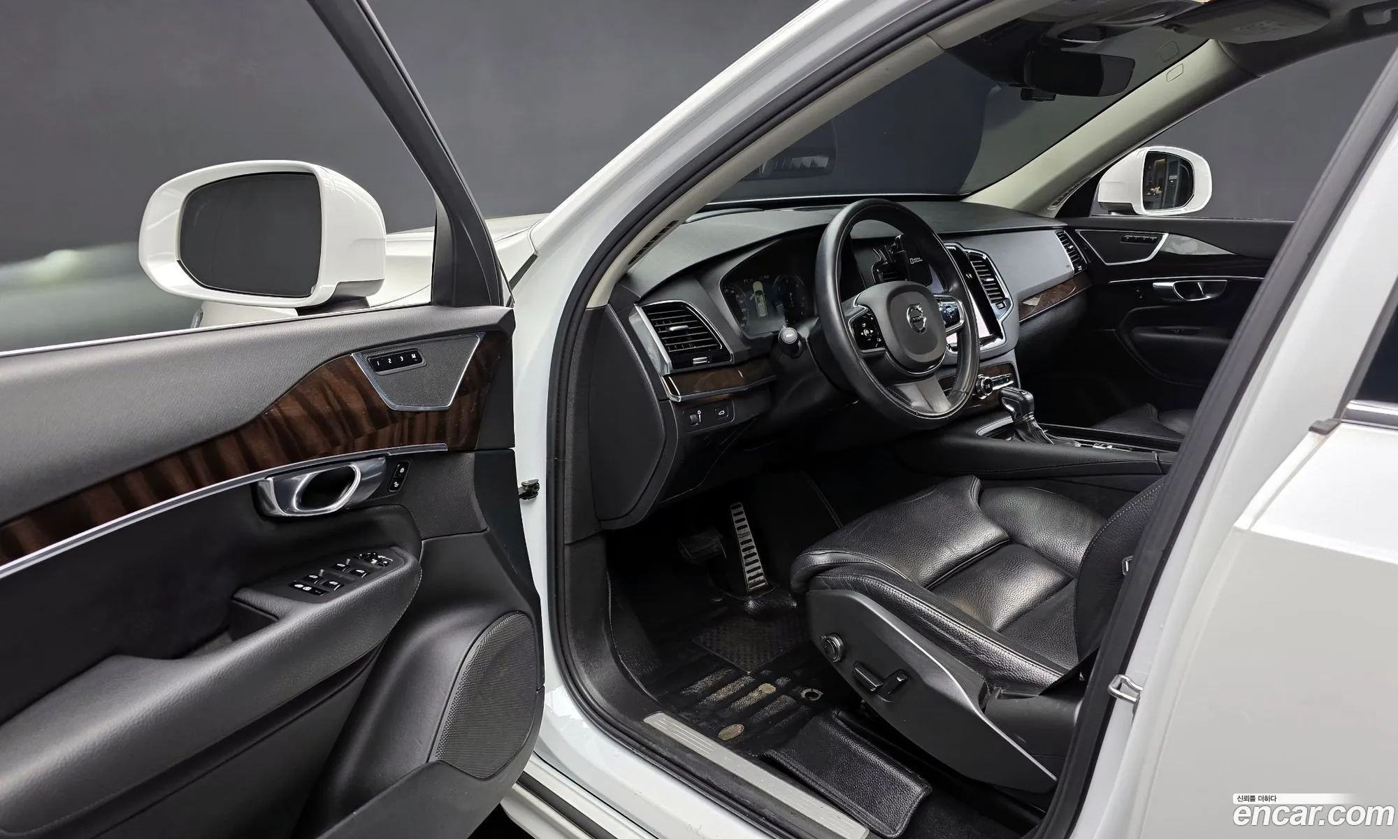 Volvo XC90 2016 — 10