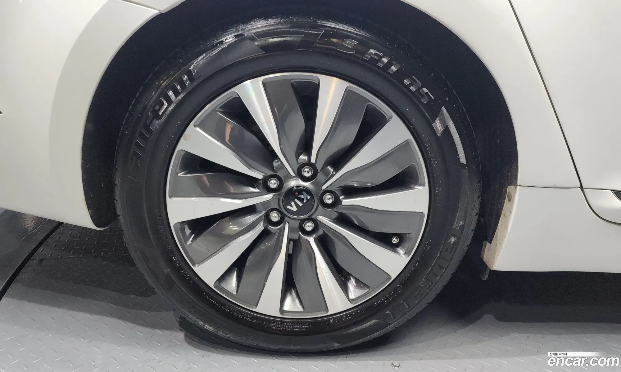 Kia K7 Hybrid 2014 — 2