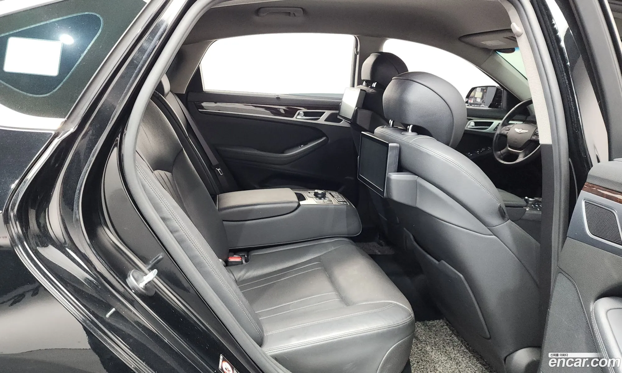 Hyundai Genesis DH 2015 — 2