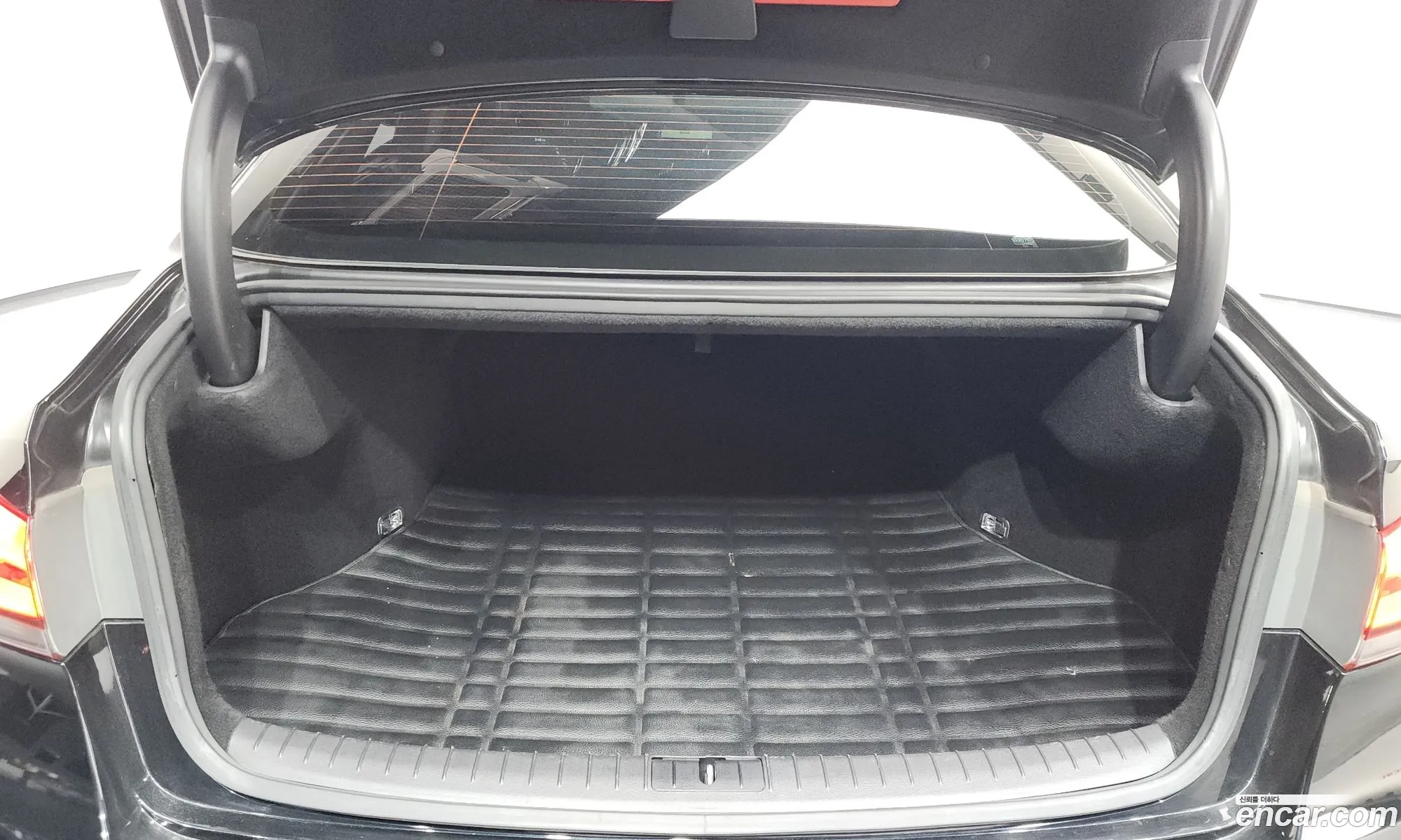 Hyundai Genesis DH 2015 — 3
