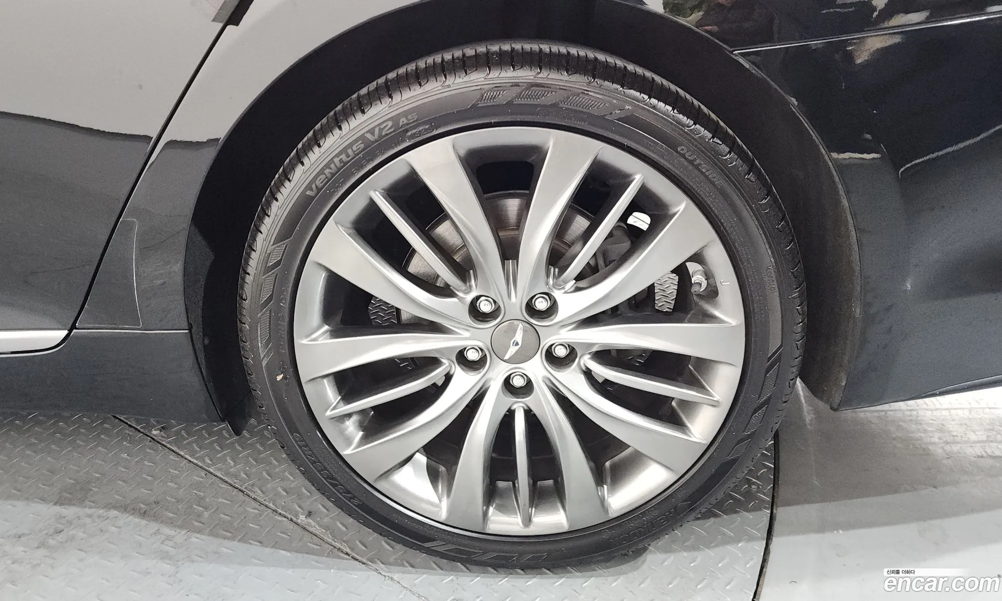 Hyundai Genesis DH 2015 — 4