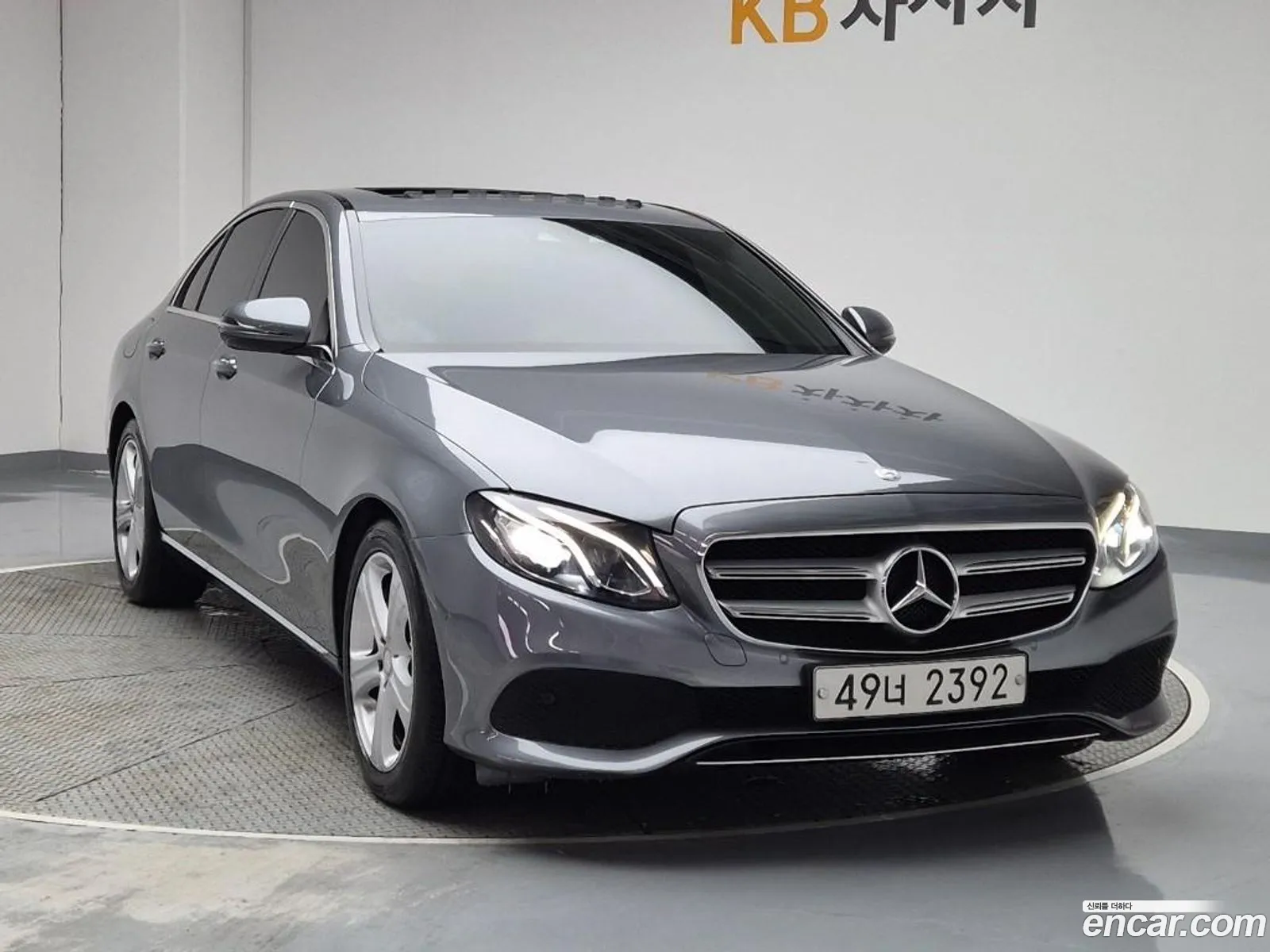 Mercedes-Benz E-Class W213 2017 — 10