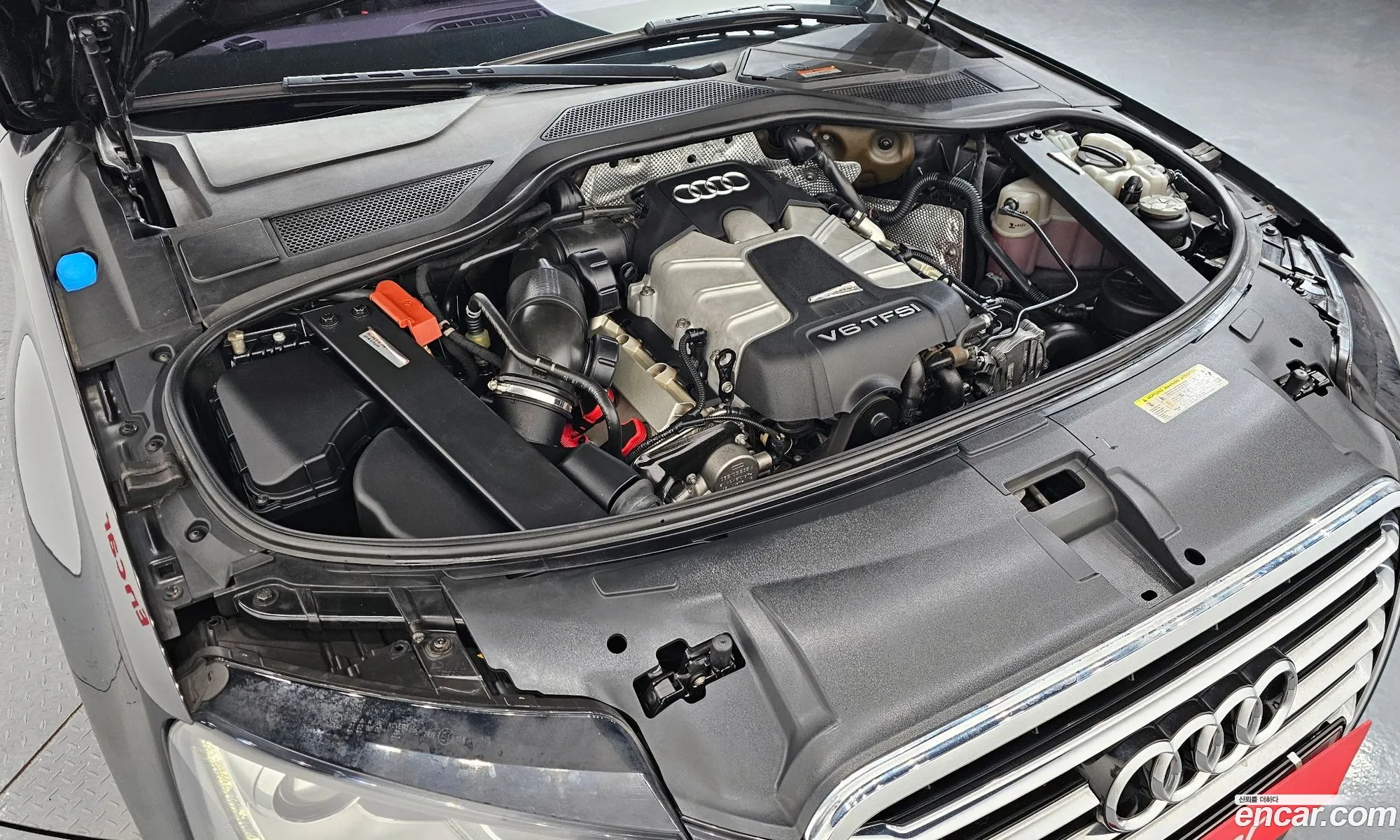 Audi A8 2011 — 16