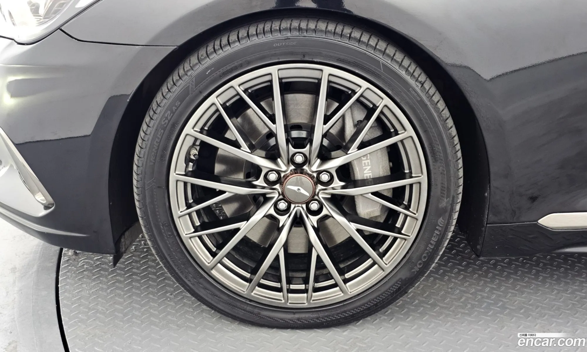 Genesis G80 2017 — 2