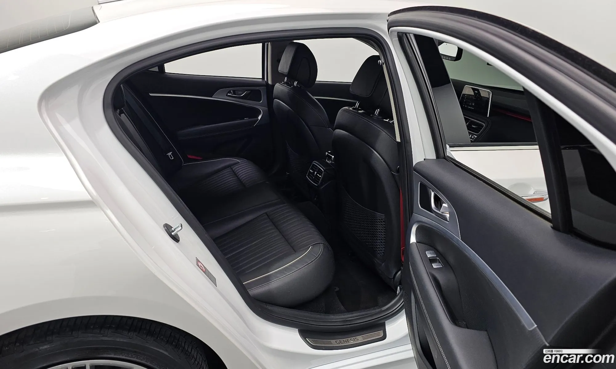Genesis G70 2020 — 12