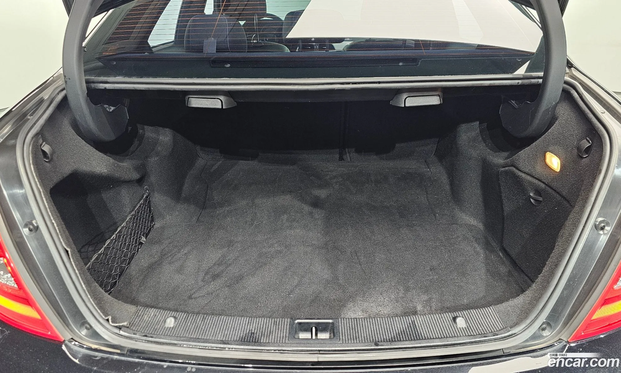 Mercedes-Benz C-Class W204 2014 WDDGF8EB6EA928330 — 4