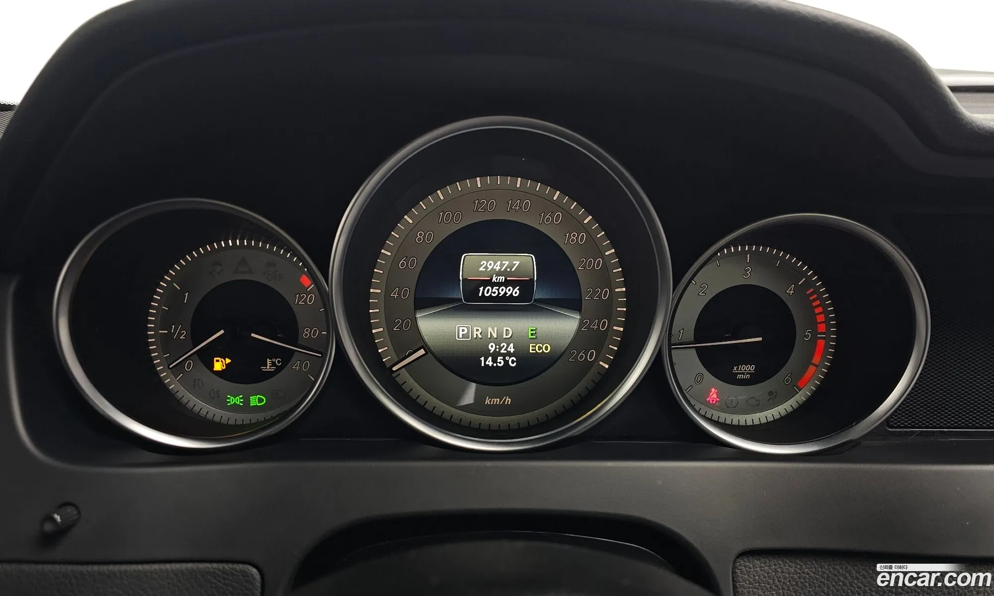 Mercedes-Benz C-Class W204 2014 WDDGF8EB6EA928330 — 9