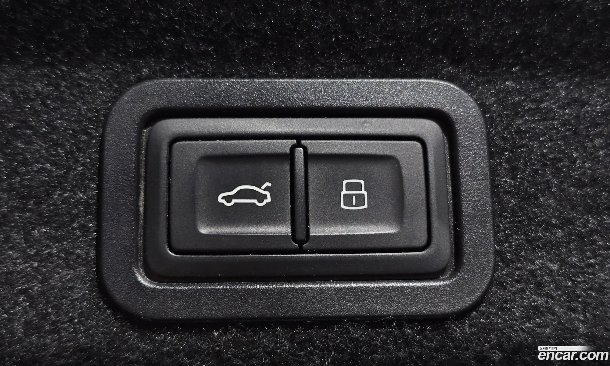 Audi A6 2019 WAUZZZF25LN013096 — 19