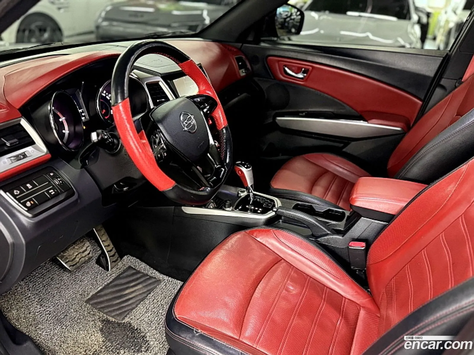 KG Mobility (SsangYong) Tivoli 2015 — 17
