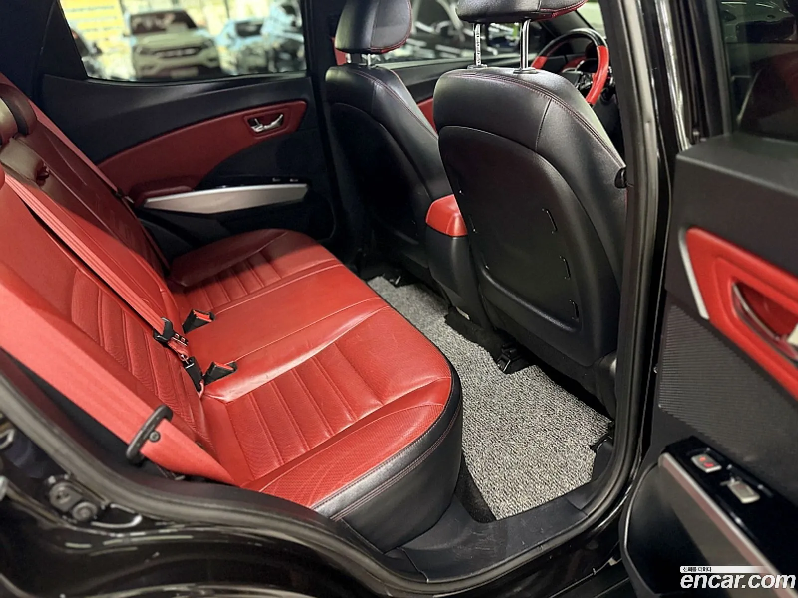 KG Mobility (SsangYong) Tivoli 2015 — 6