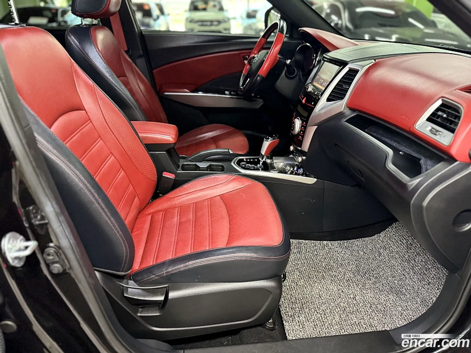 KG Mobility (SsangYong) Tivoli 2015 — 2