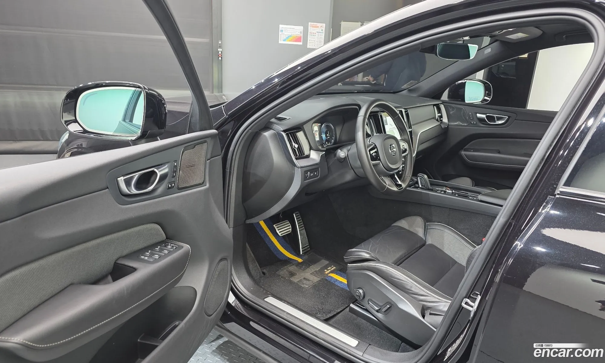 Volvo XC60 2021 — 12